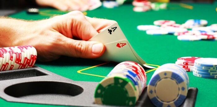 Cách chơi Poker cực kì đơn giản và vô cùng dễ hiểu